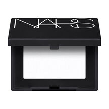 MINI LIGHT REFLECTING SETTING POWDER PRESSED (POLVO FIJADOR TRASL&Uacute;CIDO)