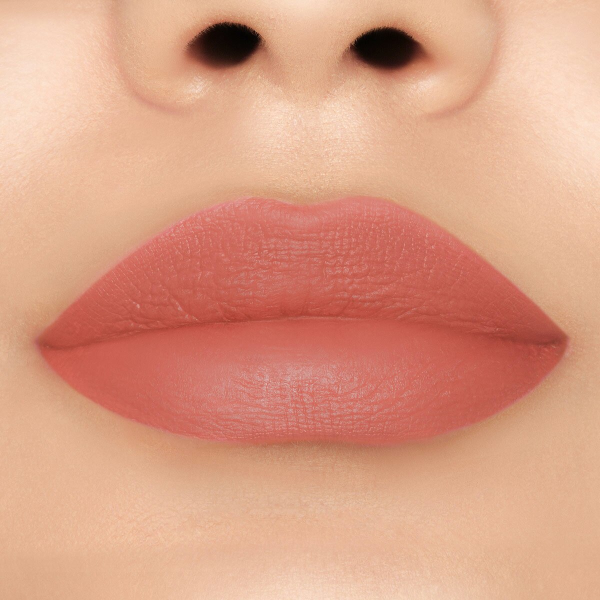 LIP INJECTION LIQUID LIPSTICK (LABIAL L&Iacute;QUIDO SEMI-MATE CON EFECTO VOLUMINIZADOR)