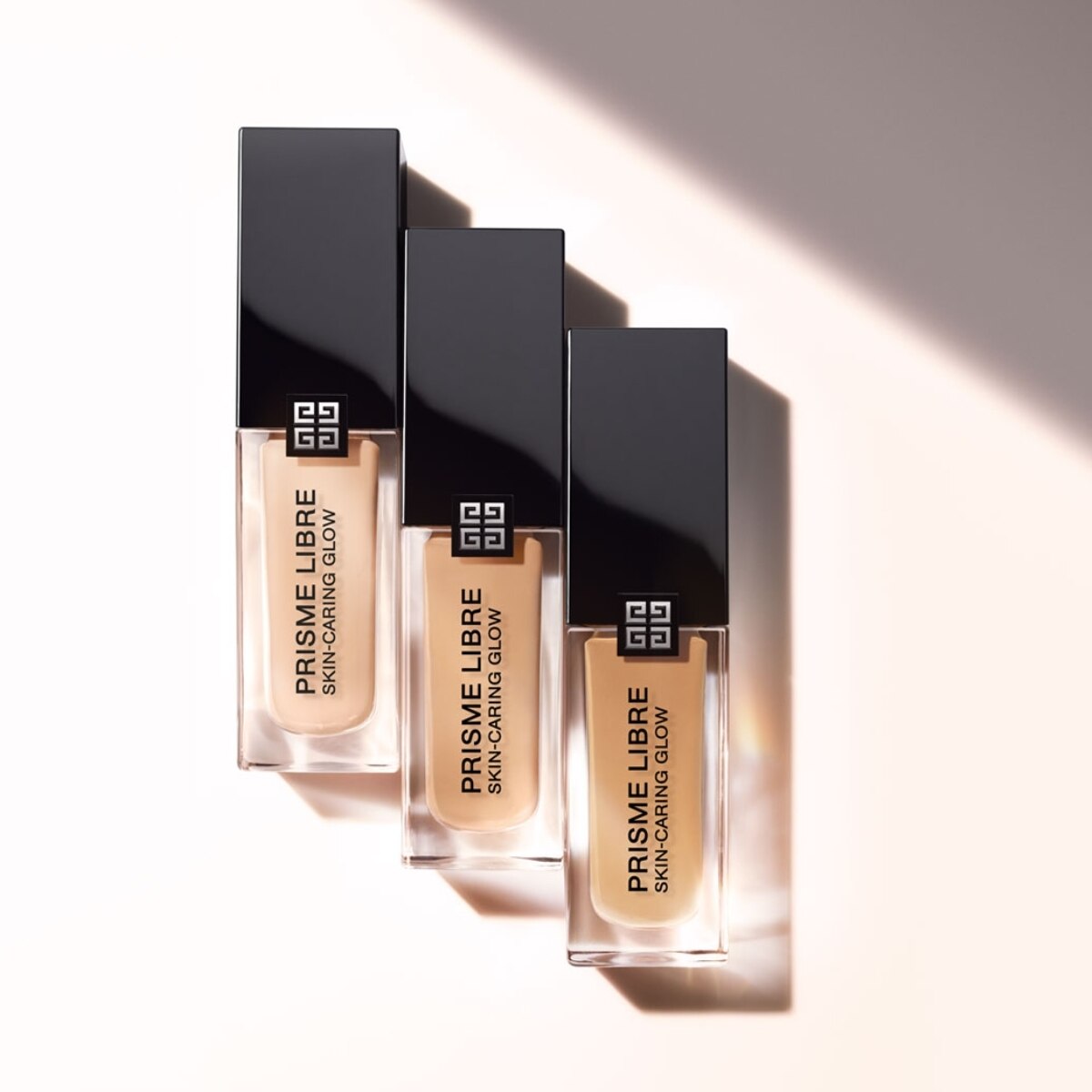 PRISME LIBRE SKIN-CARING GLOW BASE DE MAQUILLAJE L&Iacute;QUIDA (BASE HIDRATANTE AL CUIDADO DE LA PIEL)