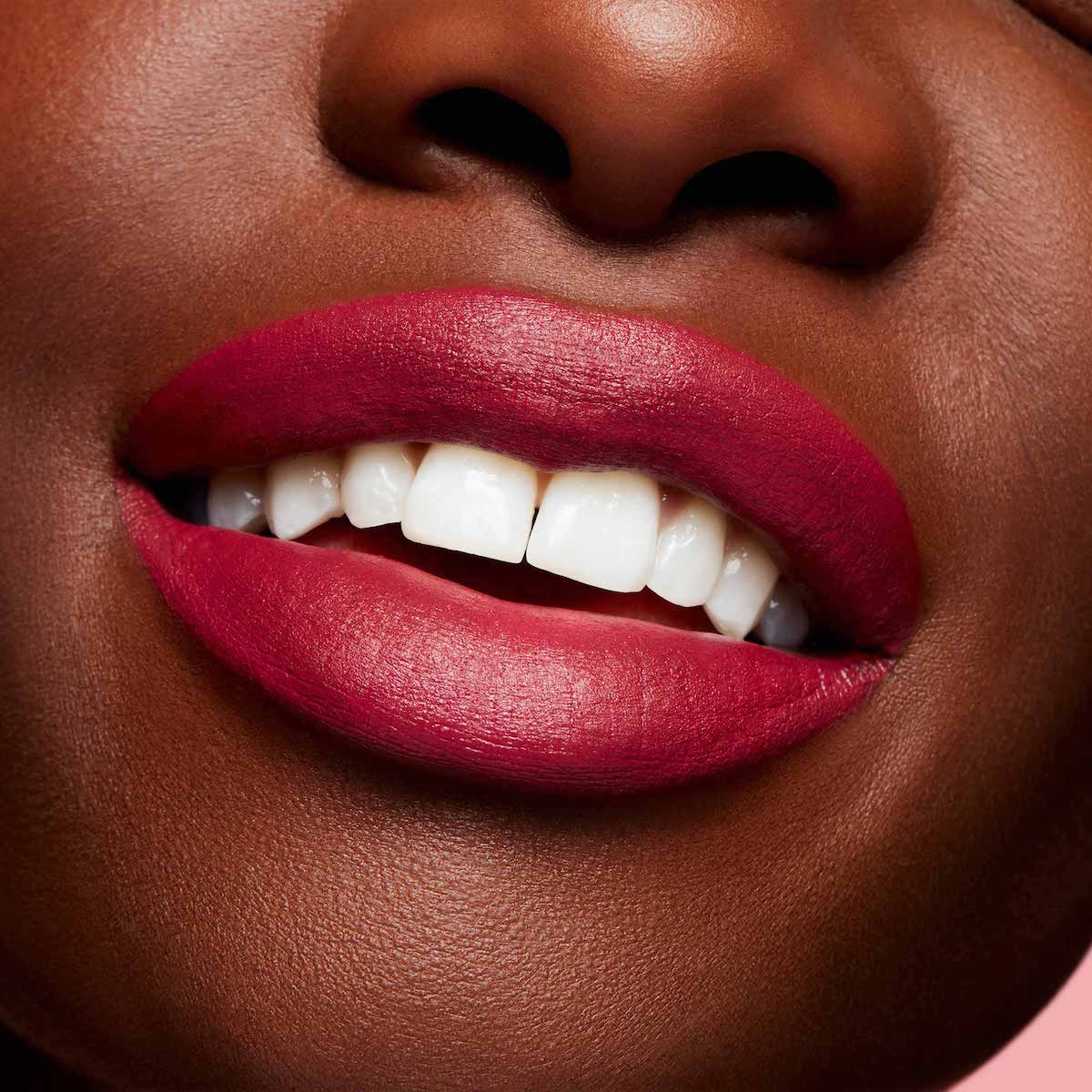 MATTE LIPSTICK (LABIAL MATE)