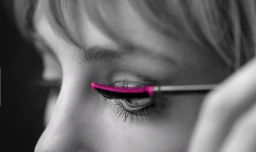 MASCARA VOLUME EFFECT FAUX CILS THE CURLER SMUDGEPROOF (MASCARA DE PESTA&Ntilde;AS A PRUEBA DE AGUA)