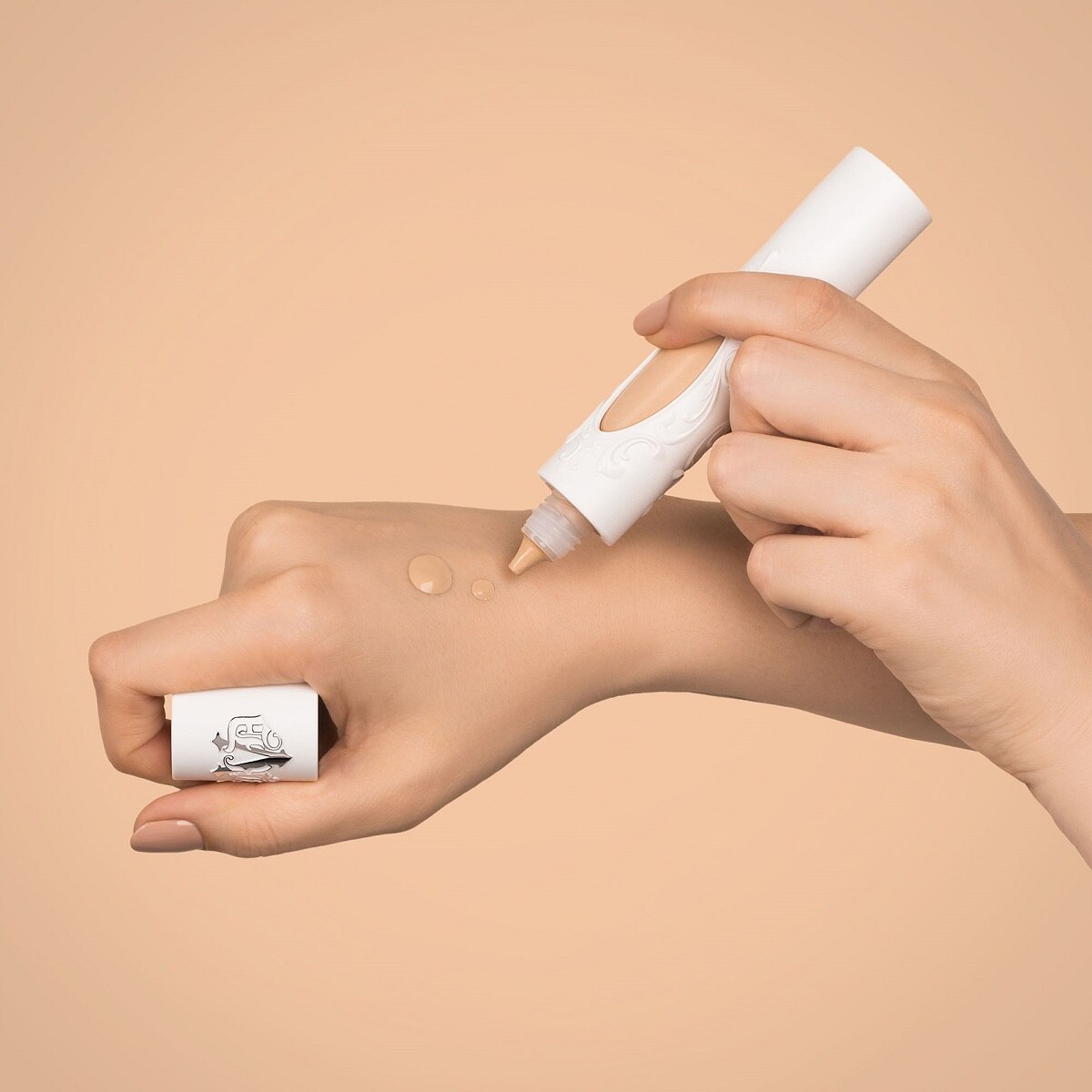 TRUE PORTRAIT MEDIUM COVERAGE SHAKE FOUNDATION (BASE DE MAQUILLAJE)