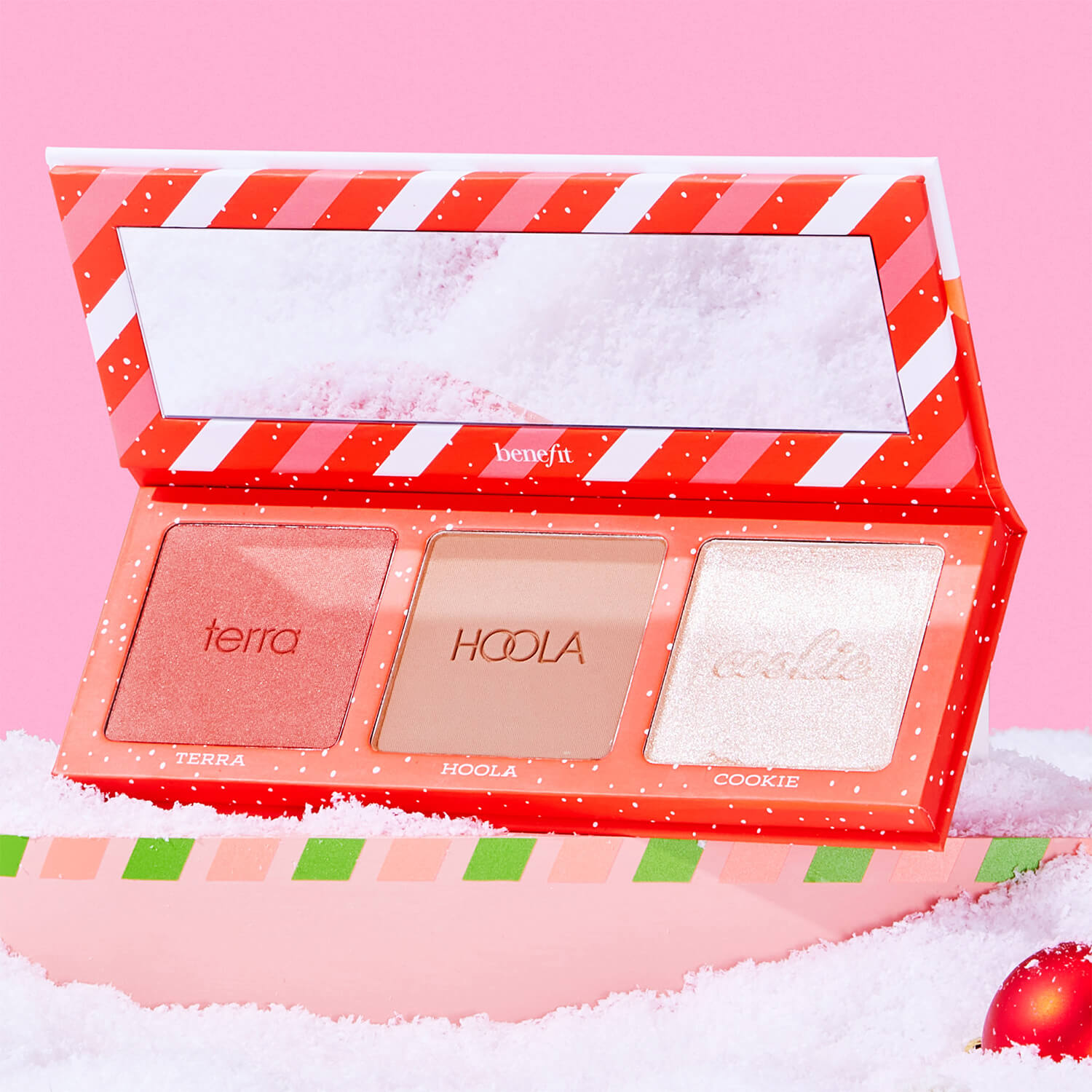 SET XMAS PALETTE - CHEEK THE MAIL (PALETA DE RUBORES, BRONCEADORES E ILUMINADORES)