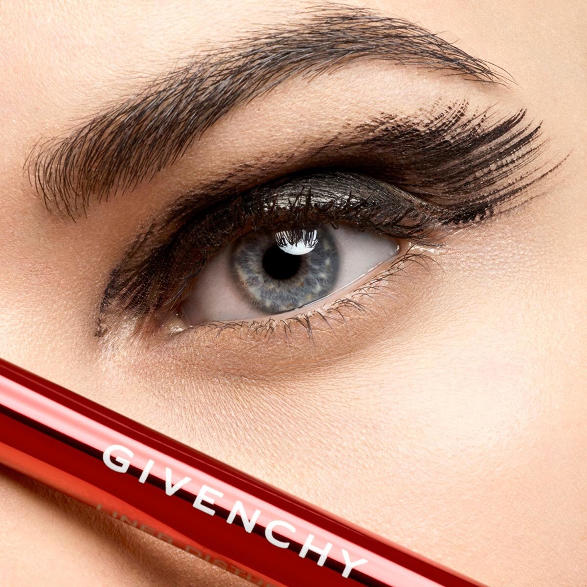 VOLUME DISTURBIA (MASCARA DE PESTA&Ntilde;AS - 24 HORAS)