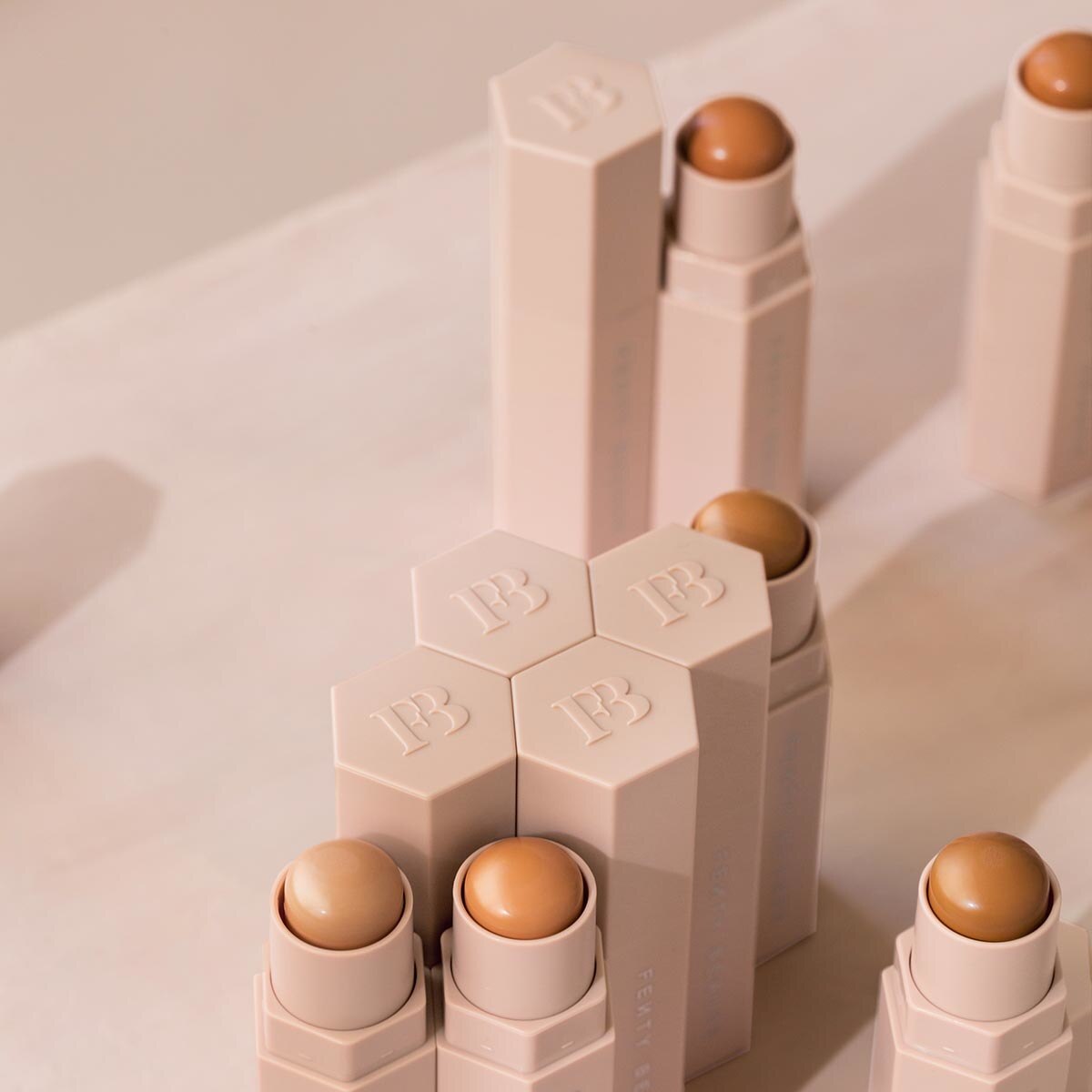 MATCH STIX MATTE SKINSTICK