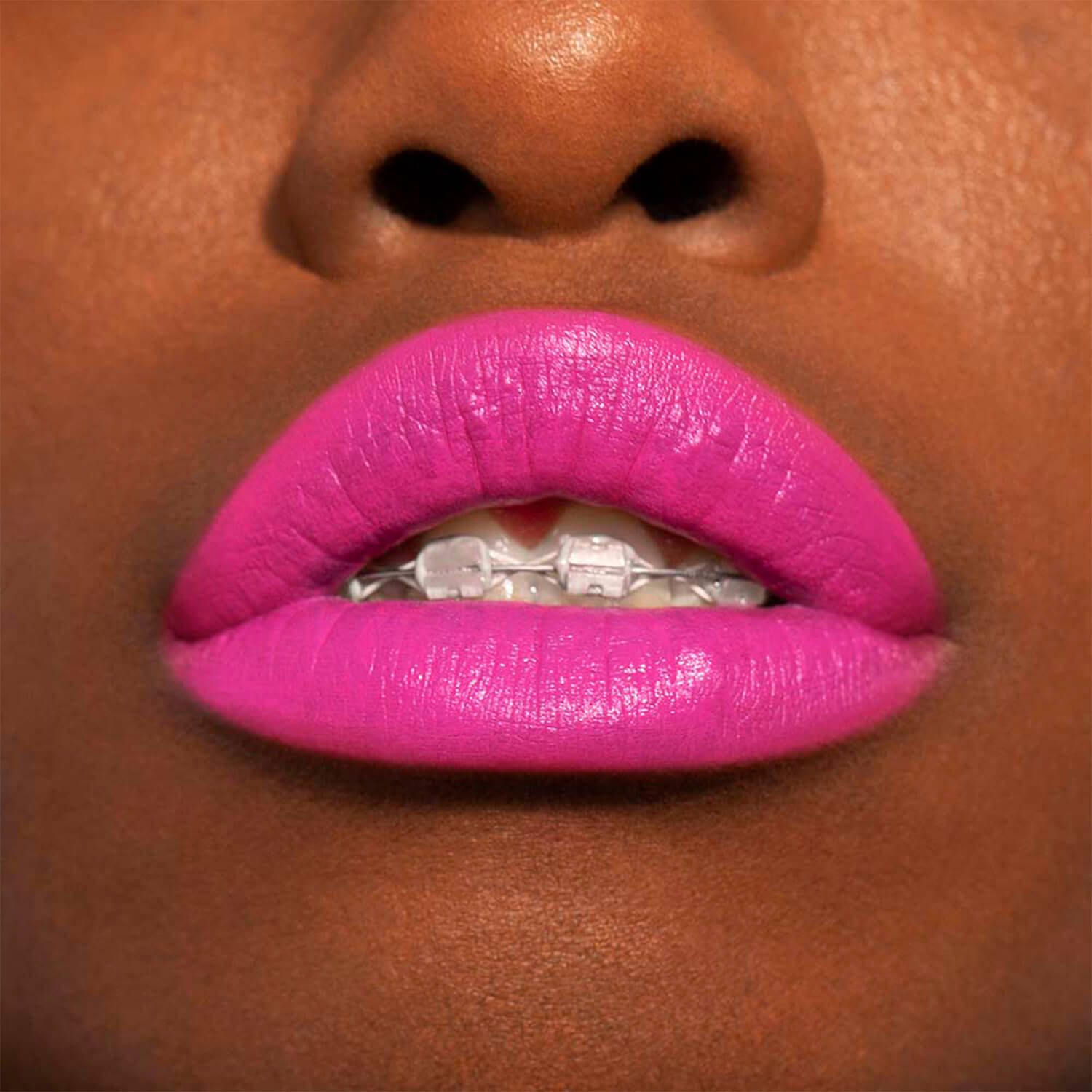 THE LIPSTICK (LABIAL EN BARRA)