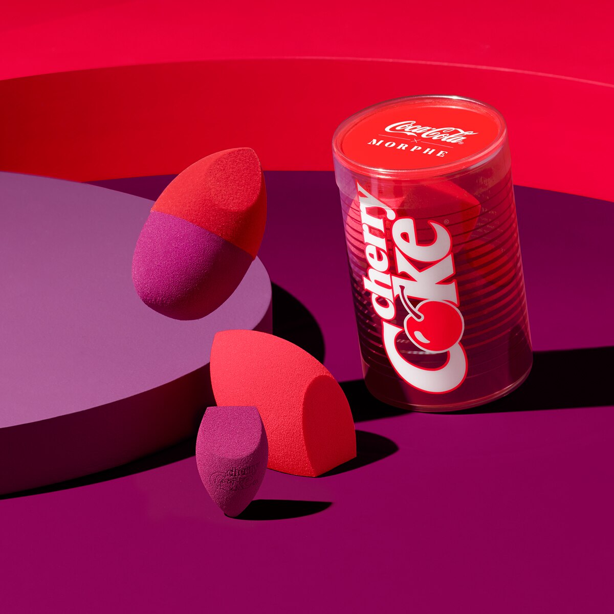COCA-COLA X MORPHE BUNCH O'CHERRIES (SET DE 3 ESPONJAS DE MAQUILLAJE)