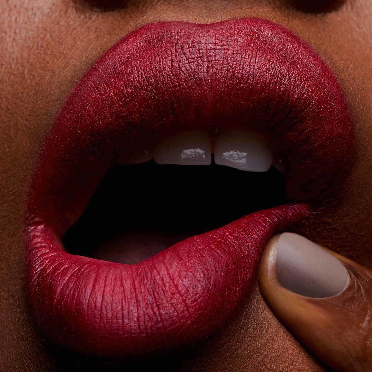 POWDER KISS LIPSTICK SEXY, BUT SWEET (LABIAL)