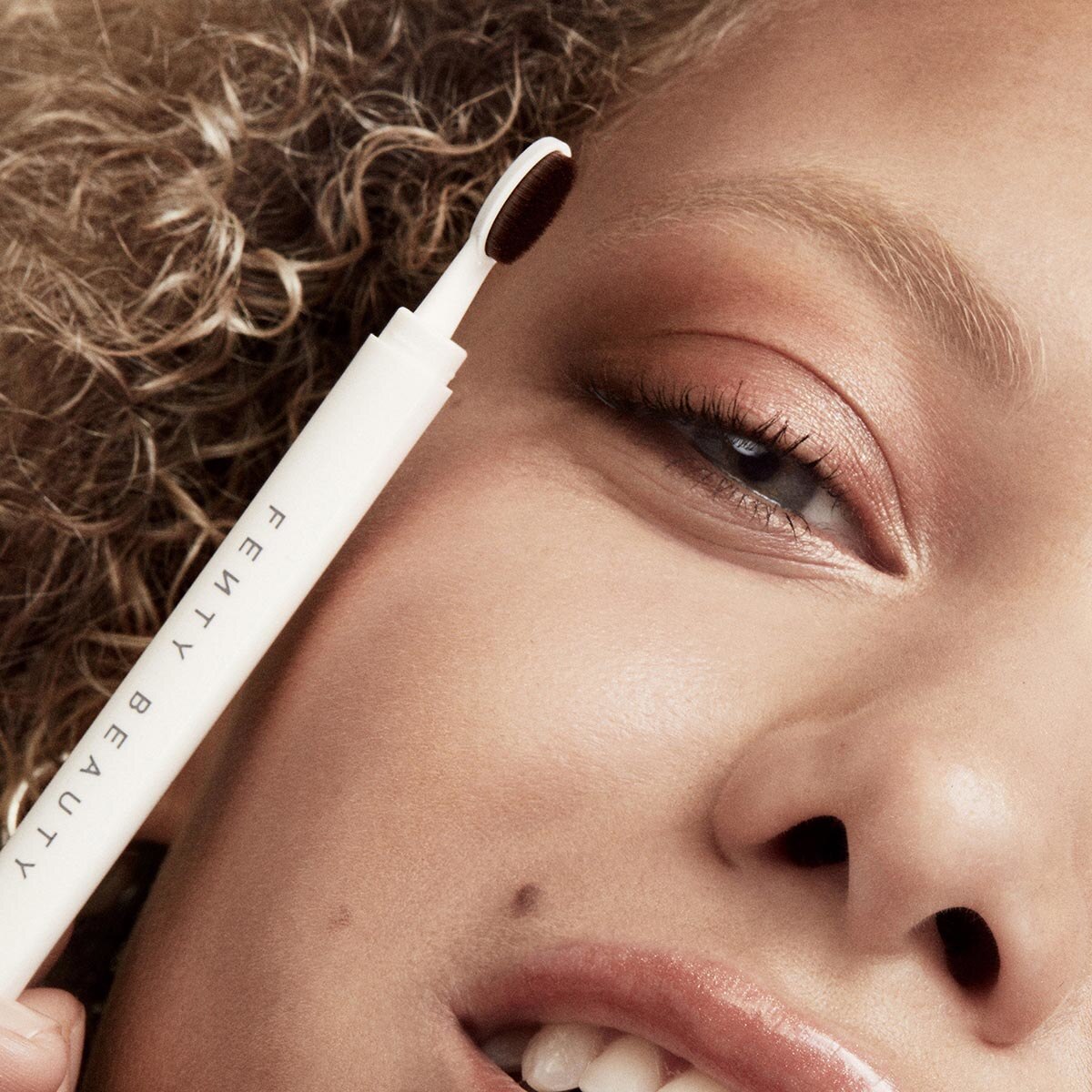 BROW MVP ULTRA FINE BROW PENCIL & STYLER (L&Aacute;PIZ DE CEJAS)