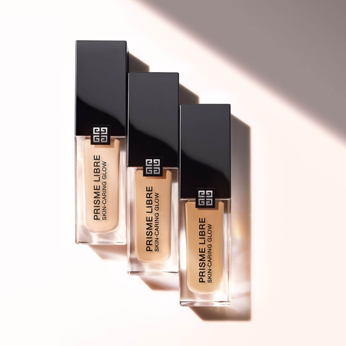 PRISME LIBRE SKIN-CARING GLOW BASE DE MAQUILLAJE L&Iacute;QUIDA (BASE HIDRATANTE AL CUIDADO DE LA PIEL)
