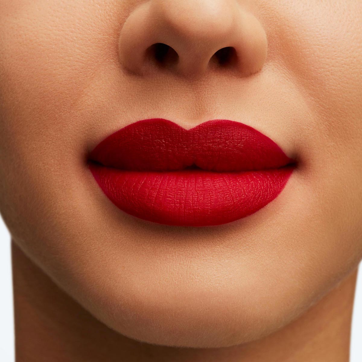 RETRO MATTE LIQUID AUTE CUTURE STARRING ROSAL&Iacute;A (LABIAL MATTE L&Iacute;QUIDO)
