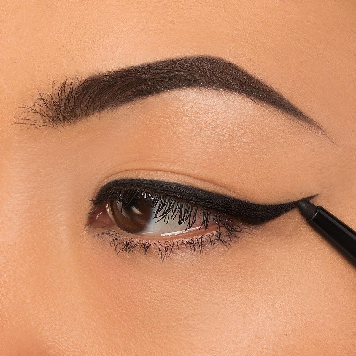 CAKE PENCIL EYELINER (DELINEADOR DE OJOS)