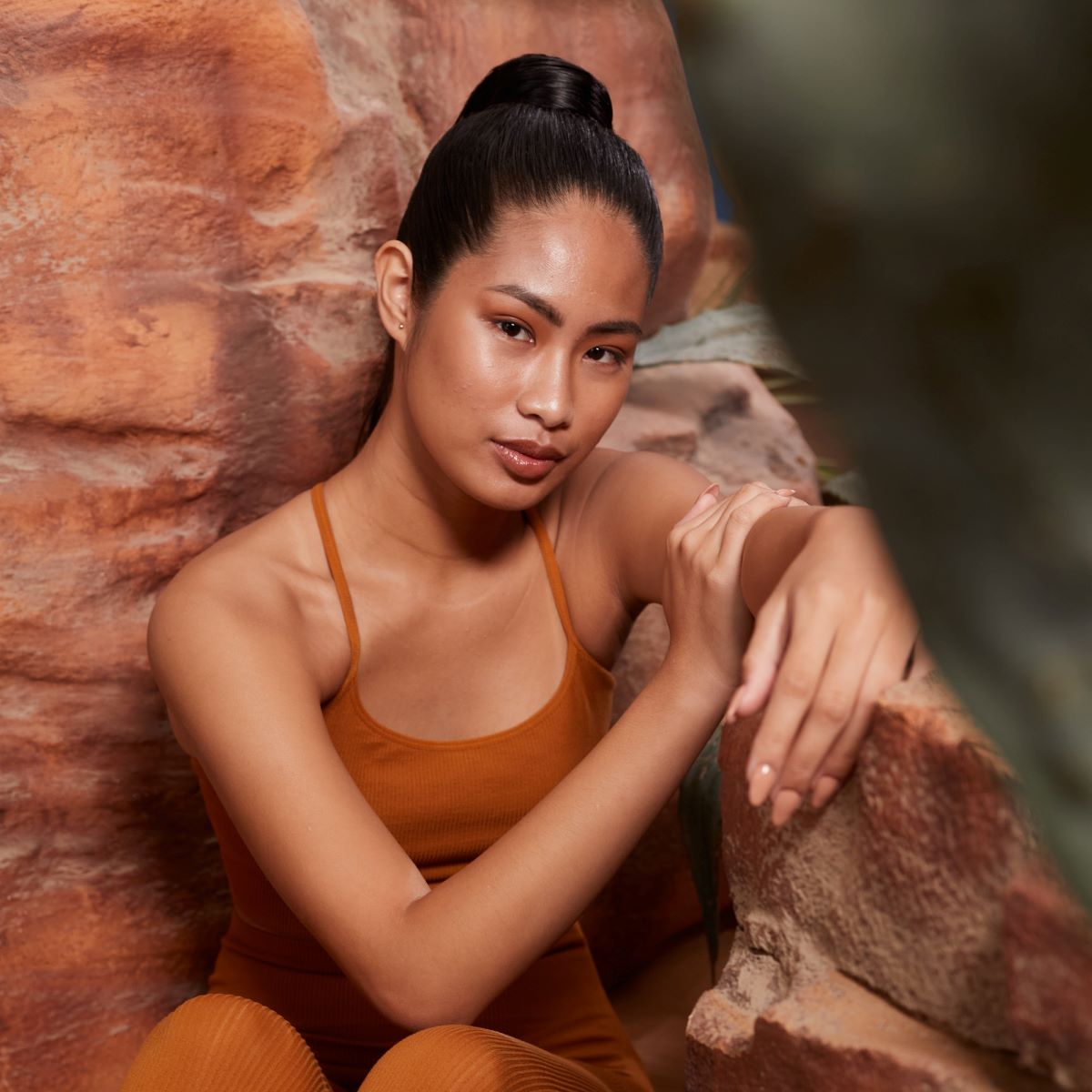 GLOWISH MULTIDEW VEGAN SKIN TINT FOUNDATION (BASE DE MAQUILLAJE)