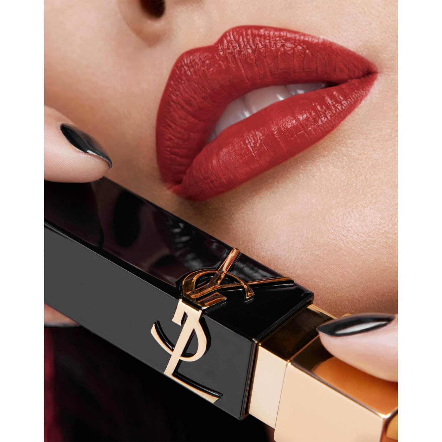 ROUGE PUR COUTURE THE BOLD (L&Aacute;PIZ LABIAL)