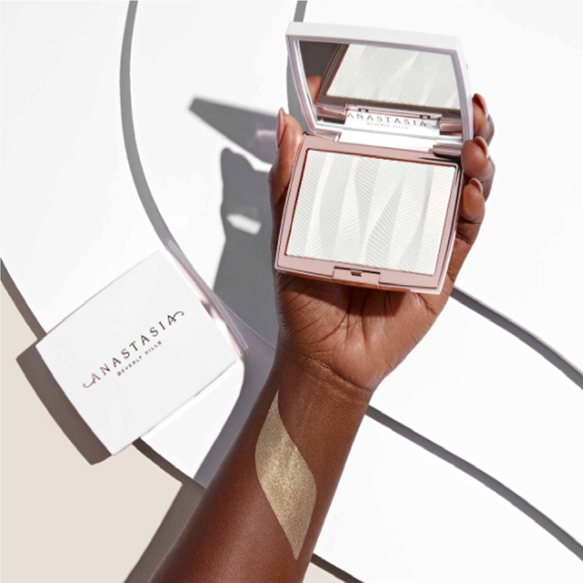 ICED OUT HIGHLIGHTER (ILUMINADOR)